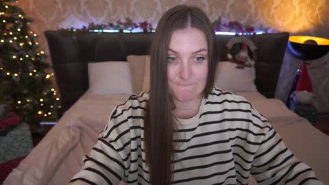 Snapshot of emmycharm chatting on 12-23-24, 12:52 E M M Y online show from 12-23-24, 12:52