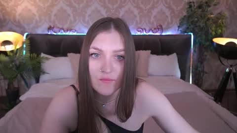 Snapshot of emmycharm chatting on 02-25-25, 06:47 E M M Y online show from 02-25-25, 06:47