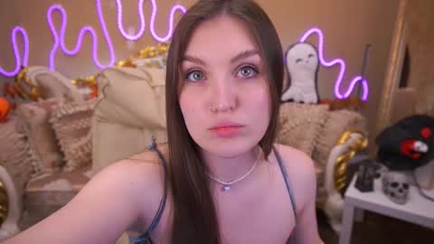 Snapshot of emmycharm chatting on 11-03-25, 06:58 E M M Y online show from 11-03-25, 06:58