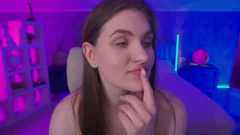E M M Y online show from 05-03-26, 05:57