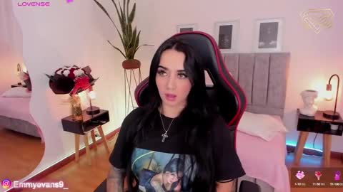 Snapshot of emmyevans1 chatting on 12-02-24, 07:49 Emmy Evans online show from 12-02-24, 07:49