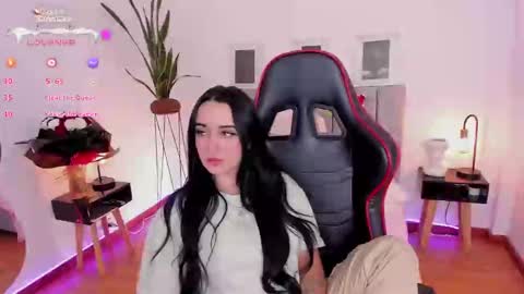 Snapshot of emmyevans1 chatting on 12-06-24, 07:01 Emmy Evans online show from 12-06-24, 07:01