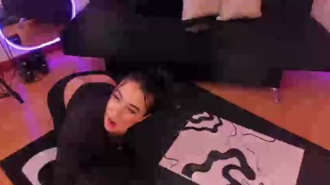 Snapshot of emmyevans1 chatting on 09-19-25, 08:42 Emmy Evans online show from 09-19-25, 08:42