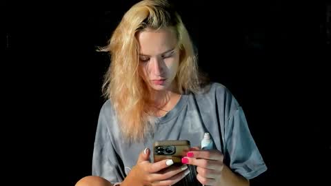 Emmy online show from 10-04-25, 05:33