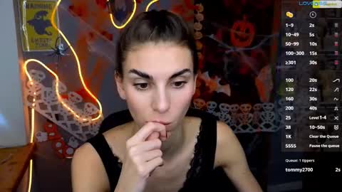 Emmy online show from 11-03-25, 12:39