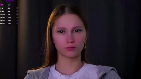 Snapshot of emmyleri chatting on 05-23-26, 01:11 Emmy online show from 05-23-26, 01:11