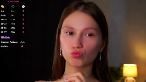 Snapshot of emmyleri chatting on 06-08-26, 01:20 Emmy online show from 06-08-26, 01:20