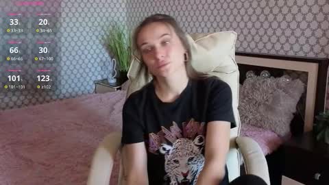 Emma online show from 09-22-25, 09:11