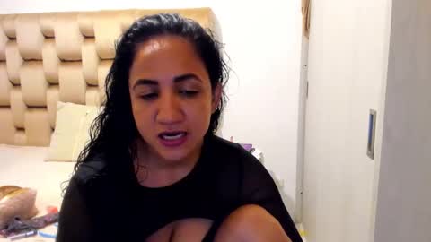 Snapshot of emperatriztapia chatting on 05-22-26, 12:07 emperatriztapia online show from 05-22-26, 12:07