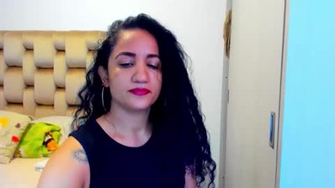 Snapshot of emperatriztapia chatting on 05-25-26, 06:36 emperatriztapia online show from 05-25-26, 06:36
