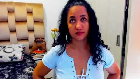 Snapshot of emperatriztapia chatting on 06-19-26, 03:16 emperatriztapia online show from 06-19-26, 03:16