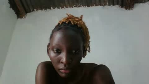 Snapshot of empress_ivy1 chatting on 06-20-26, 07:33 empress_ivy1 online show from 06-20-26, 07:33