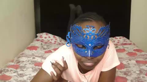 Snapshot of empressvee24 chatting on 11-13-25, 07:02 vee online show from 11-13-25, 07:02