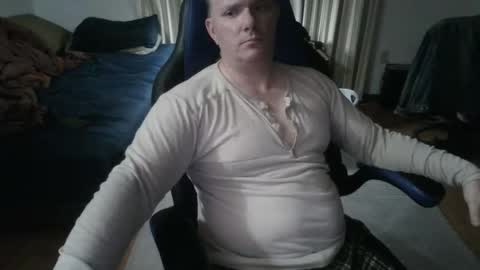 Snapshot of emsguy1 chatting on 04-06-26, 03:59 Matt online show from 04-06-26, 03:59