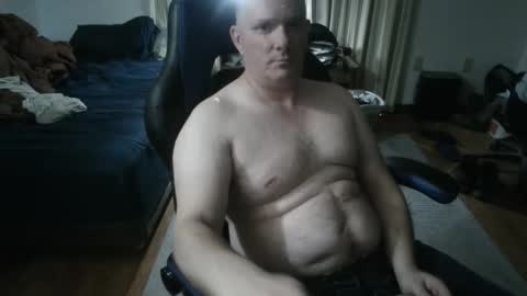 Snapshot of emsguy1 chatting on 04-22-26, 04:04 Matt online show from 04-22-26, 04:04