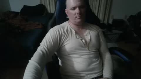 Snapshot of emsguy1 chatting on 04-28-26, 04:06 Matt online show from 04-28-26, 04:06