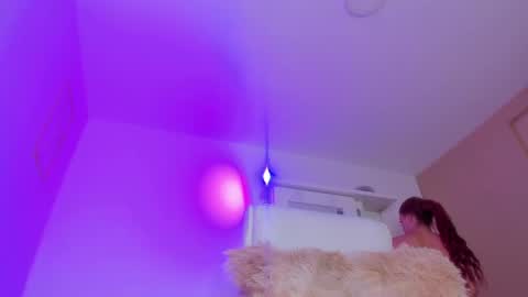 Snapshot of emy_colee chatting on 01-24-25, 05:00 Emy online show from 01-24-25, 05:00