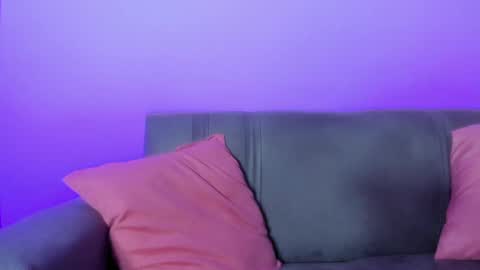 Snapshot of emy_colee chatting on 02-10-25, 10:09 Emy online show from 02-10-25, 10:09