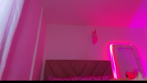 Emy online show from 01-19-26, 12:42