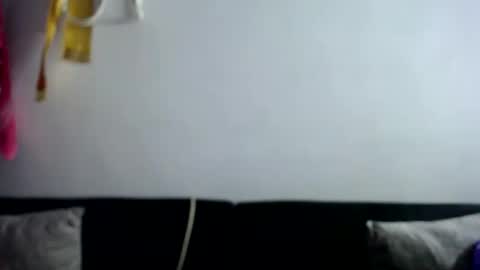 Emy online show from 10-04-25, 02:59