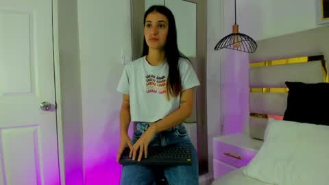 EMY FERRER online show from 06-23-26, 02:09