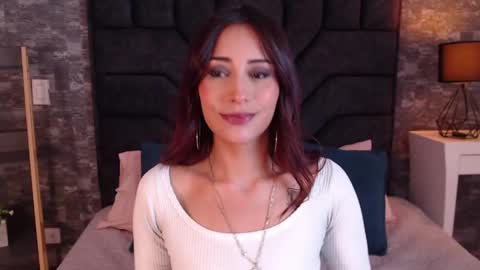 Snapshot of emy_fg chatting on 05-06-26, 07:08 Emy online show from 05-06-26, 07:08