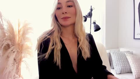 emyconneer online show from 12-05-24, 03:06