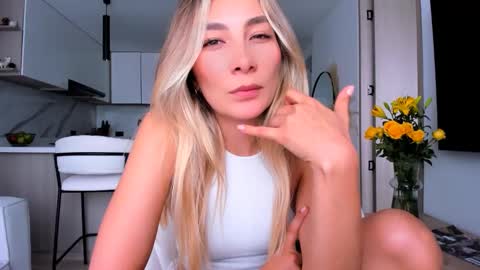 emyconneer online show from 01-03-25, 04:48