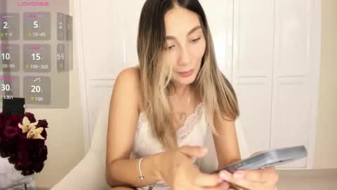 Snapshot of emyconneer chatting on 02-21-26, 06:42 emyconneer online show from 02-21-26, 06:42