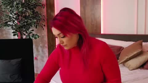 Emy online show from 02-19-25, 04:55