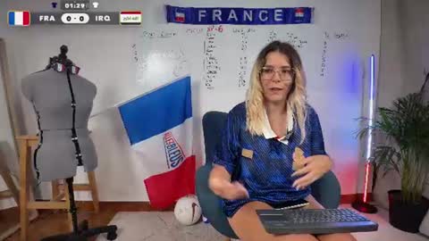 EmyLana online show from 06-22-26, 09:01