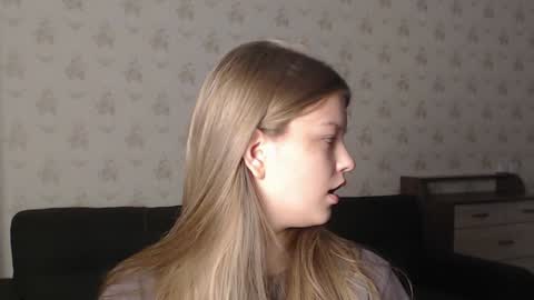 EmySway online show from 12-21-24, 04:36