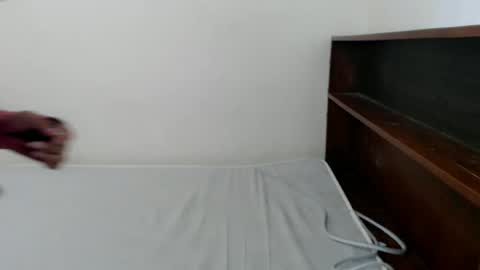 Snapshot of enchantress_nica69x chatting on 01-28-25, 01:27 Nica online show from 01-28-25, 01:27