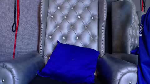 Snapshot of enchantressqueen chatting on 10-15-25, 05:24 EnchantressQueen online show from 10-15-25, 05:24