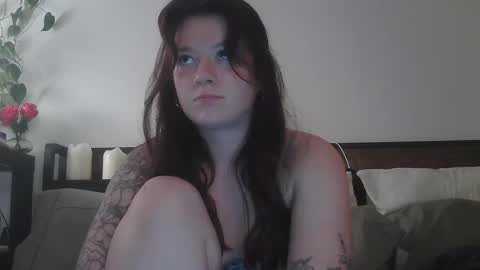 endlessly evie online show from 01-04-25, 01:10