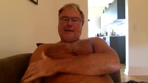 Snapshot of endurado chatting on 10-13-25, 11:10 endurado online show from 10-13-25, 11:10