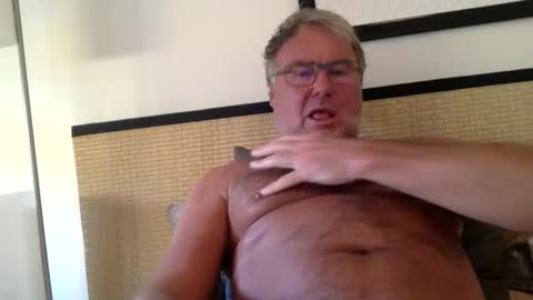 Snapshot of endurado chatting on 10-20-25, 10:16 endurado online show from 10-20-25, 10:16