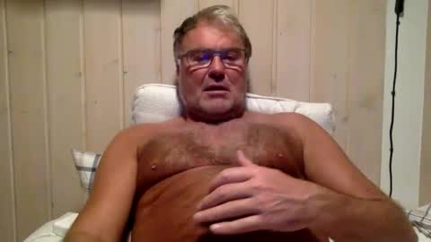 Snapshot of endurado chatting on 10-25-25, 08:36 endurado online show from 10-25-25, 08:36