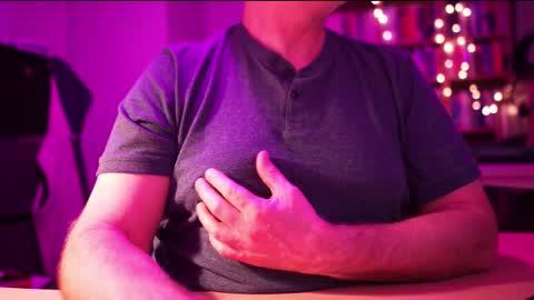 Snapshot of energybra chatting on 11-04-25, 12:54 uk online show from 11-04-25, 12:54