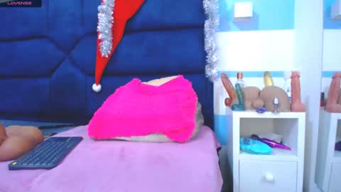 Snapshot of engel_devil chatting on 12-10-24, 03:12 Engel online show from 12-10-24, 03:12
