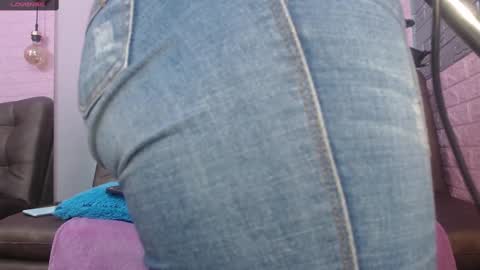 Snapshot of engel_devil chatting on 02-28-25, 12:20 Engel online show from 02-28-25, 12:20
