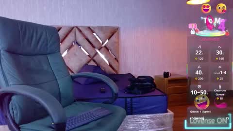 Snapshot of engel_devil chatting on 09-15-25, 11:32 Engel online show from 09-15-25, 11:32