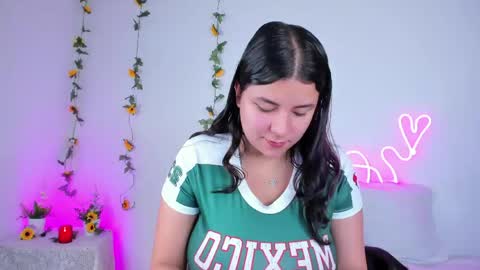 Snapshot of engelstonee chatting on 06-07-26, 12:42 online show from 06-07-26, 12:42