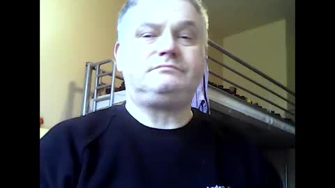 Snapshot of englishguysurrey chatting on 02-10-26, 11:14 englishguysurrey online show from 02-10-26, 11:14