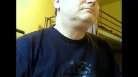 Snapshot of englishguysurrey chatting on 02-13-26, 08:54 englishguysurrey online show from 02-13-26, 08:54