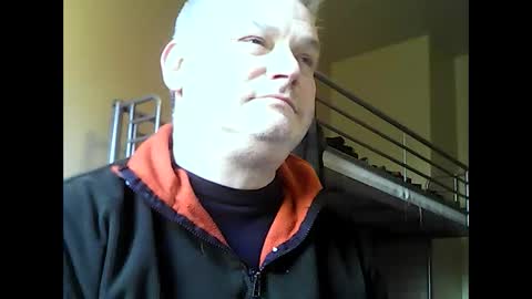 Snapshot of englishguysurrey chatting on 03-11-26, 07:36 englishguysurrey online show from 03-11-26, 07:36