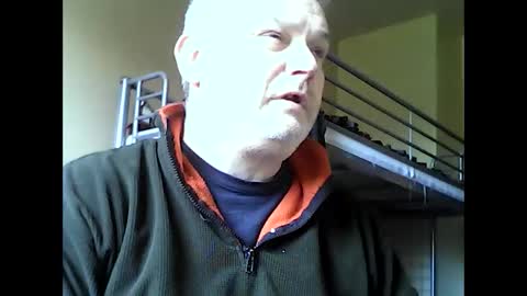 Snapshot of englishguysurrey chatting on 03-13-26, 10:44 englishguysurrey online show from 03-13-26, 10:44