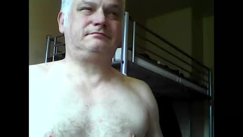 englishguysurrey online show from 05-28-26, 07:27