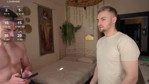 Snapshot of enjohnny chatting on 09-25-25, 09:46 Johnny online show from 09-25-25, 09:46