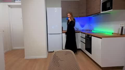 Snapshot of enjoyeverymoment_ chatting on 03-26-26, 03:01 enjoyeverymoment_ online show from 03-26-26, 03:01